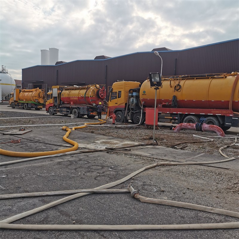 汨罗污水池清理