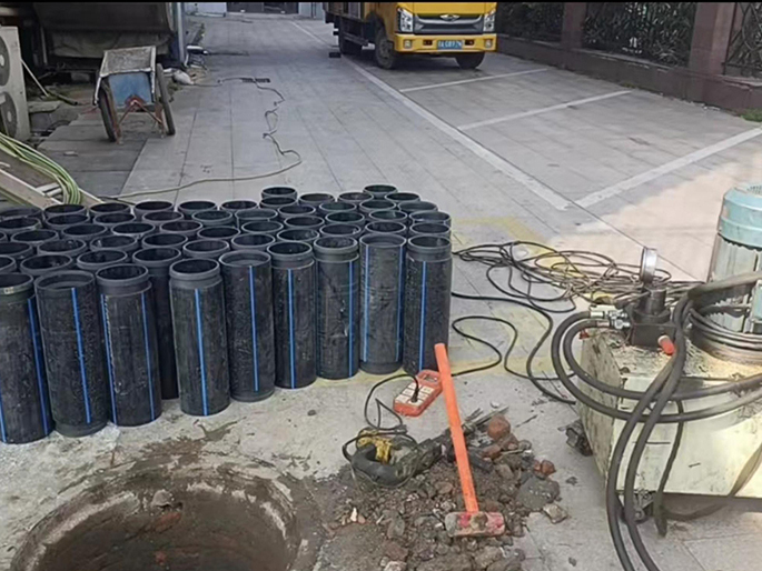 汨罗PE置换管厂家 DN315置换管 非开挖管短管置换